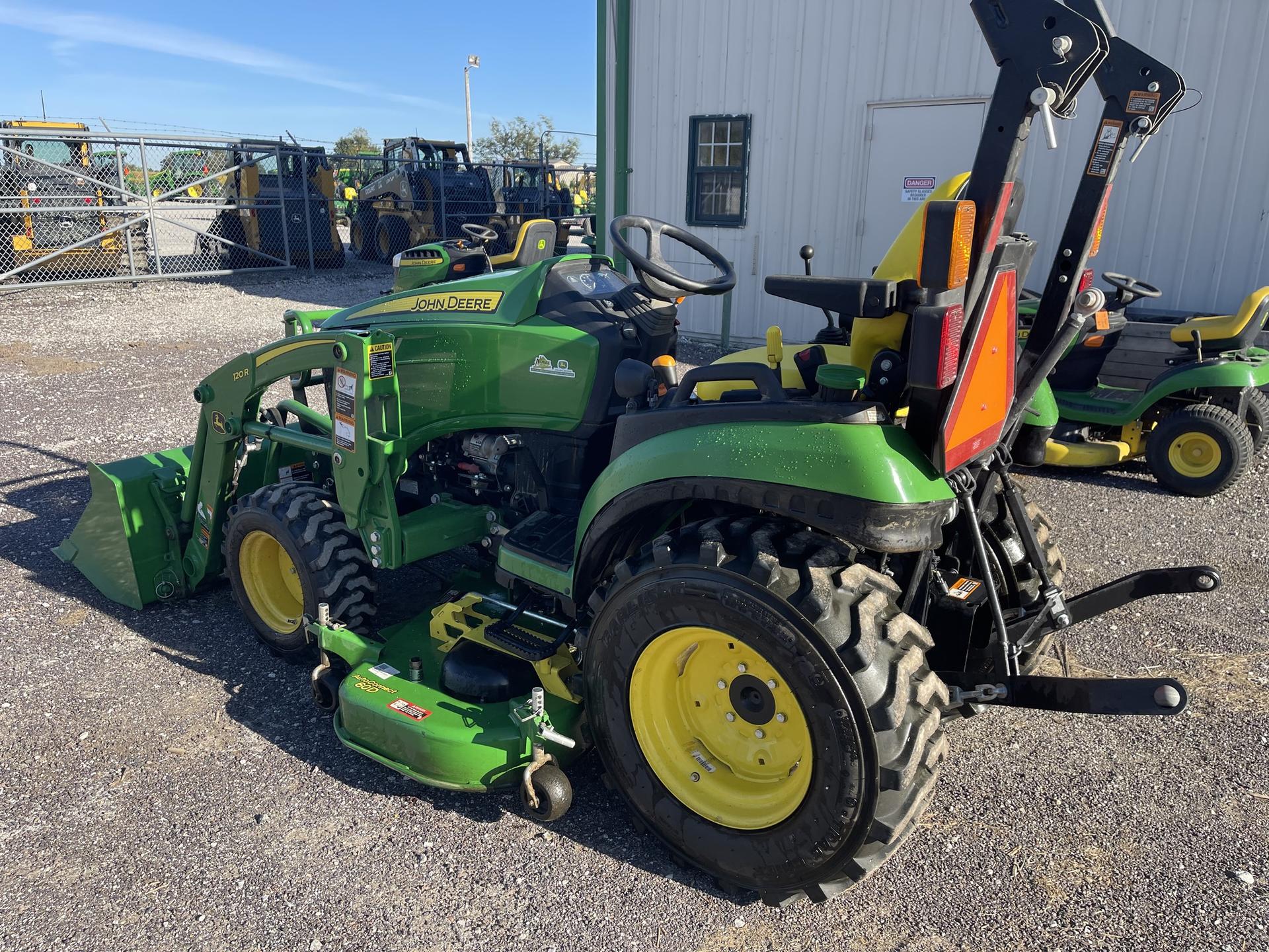 2019 John Deere 2025R