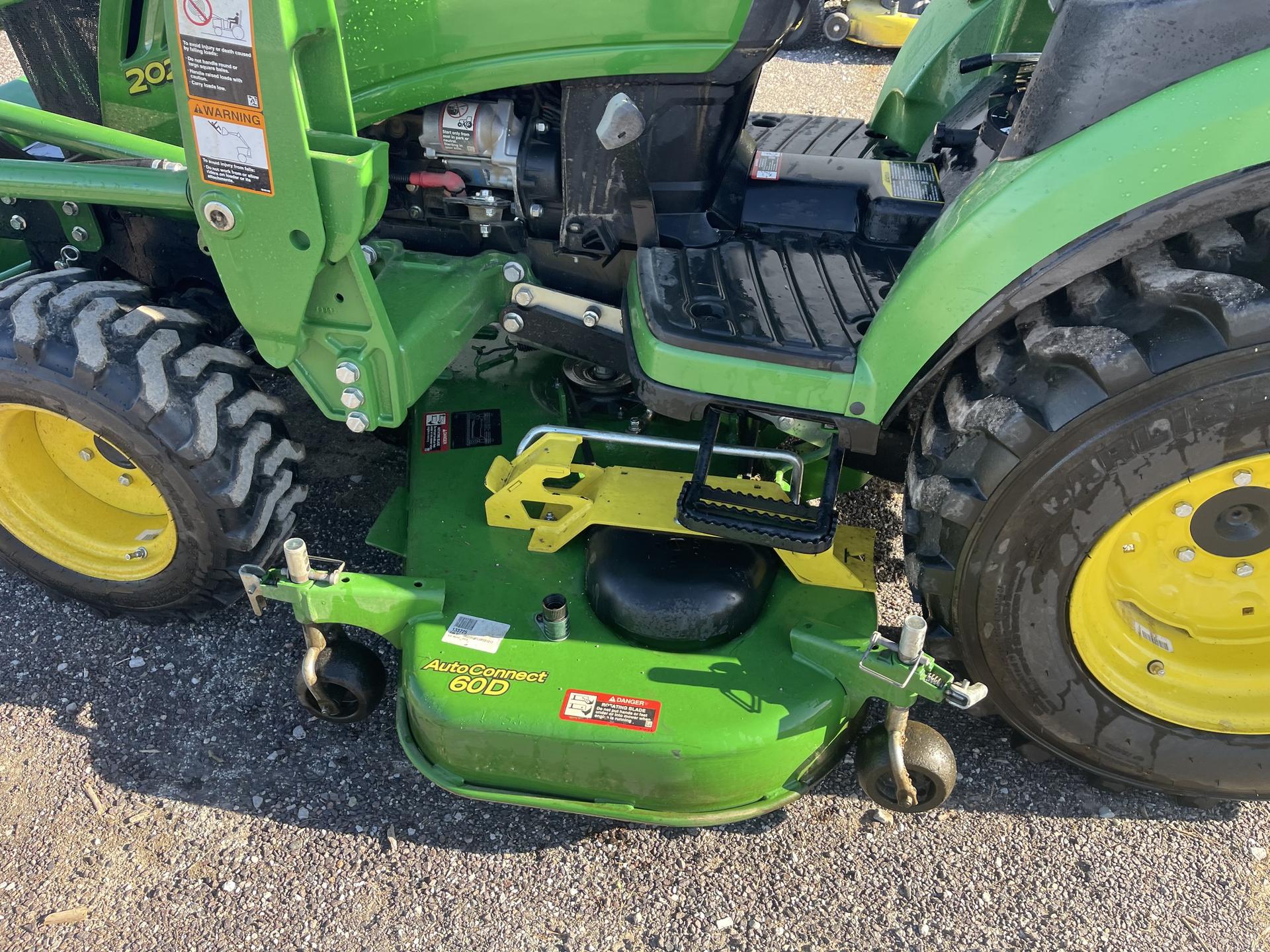 2019 John Deere 2025R