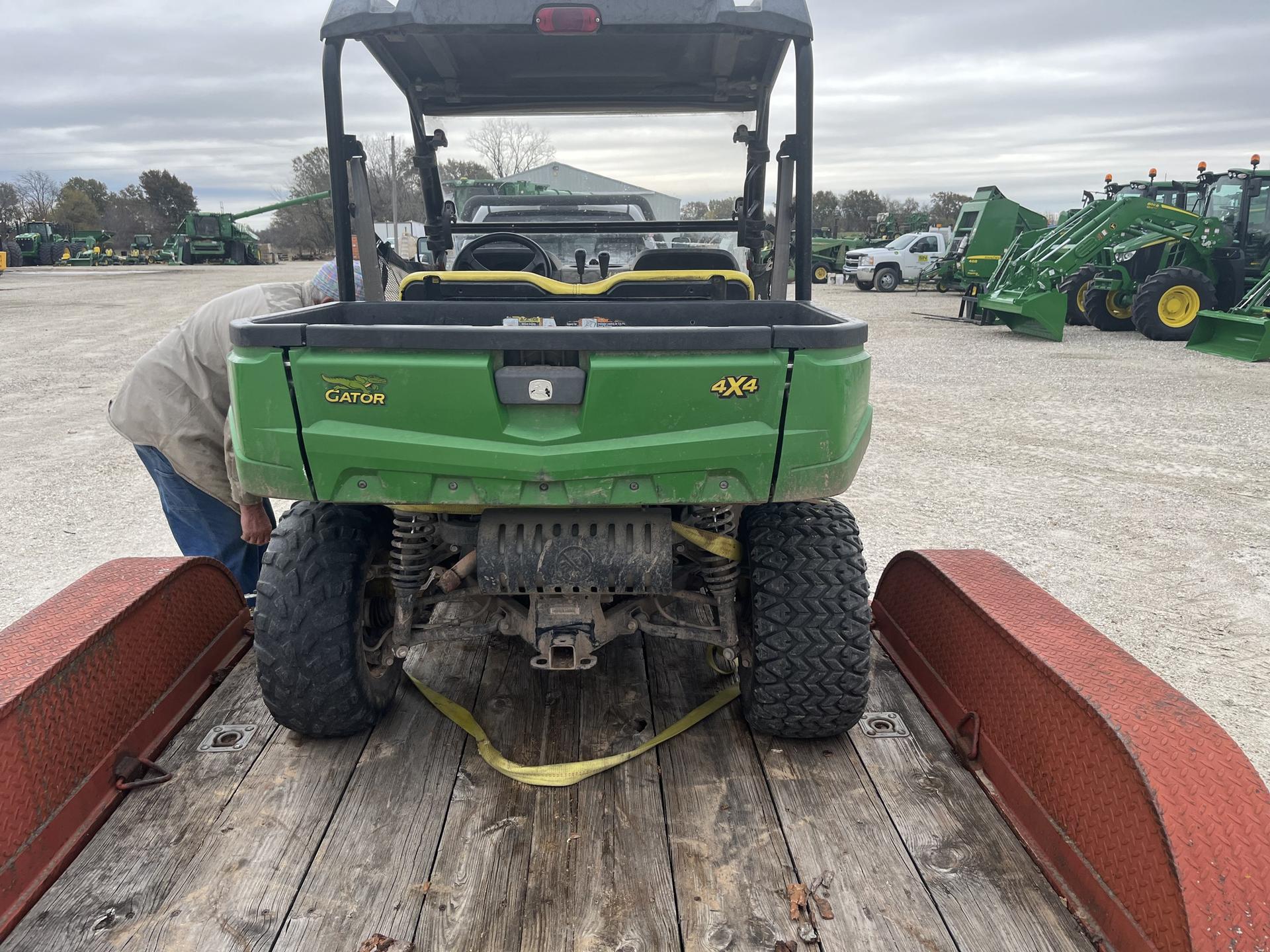 2016 John Deere XUV 590i