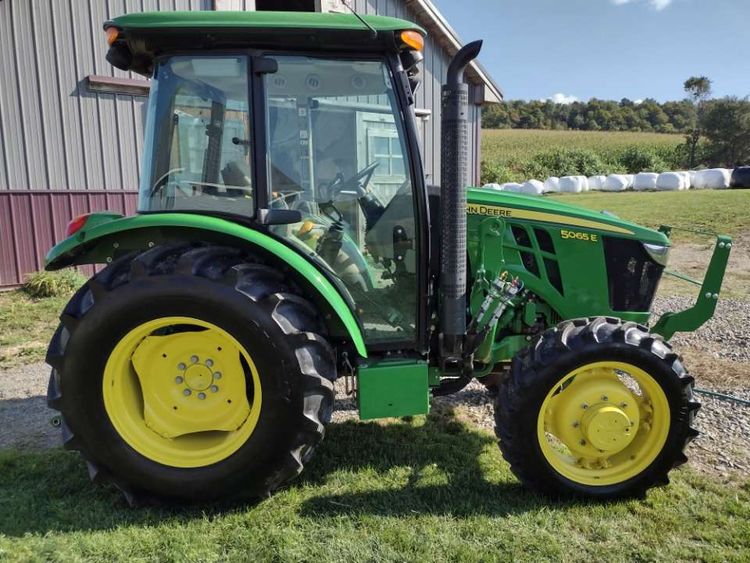 2021 John Deere 5065E Image