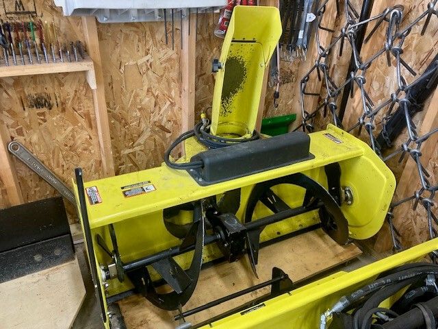 2017 John Deere 47″ SNOWBLOWER