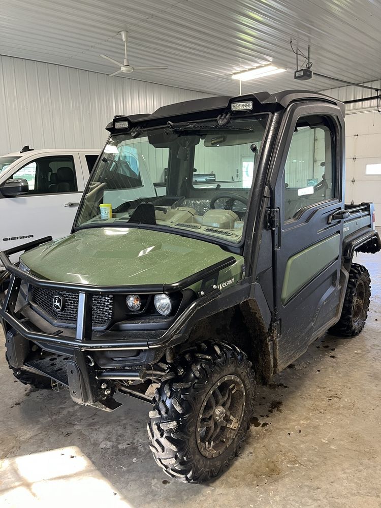 2022 John Deere XUV 835R