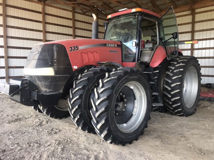 2010 Case IH Magnum 335 Image