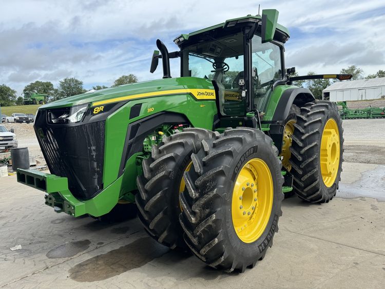 2024 John Deere 8R 310 Image