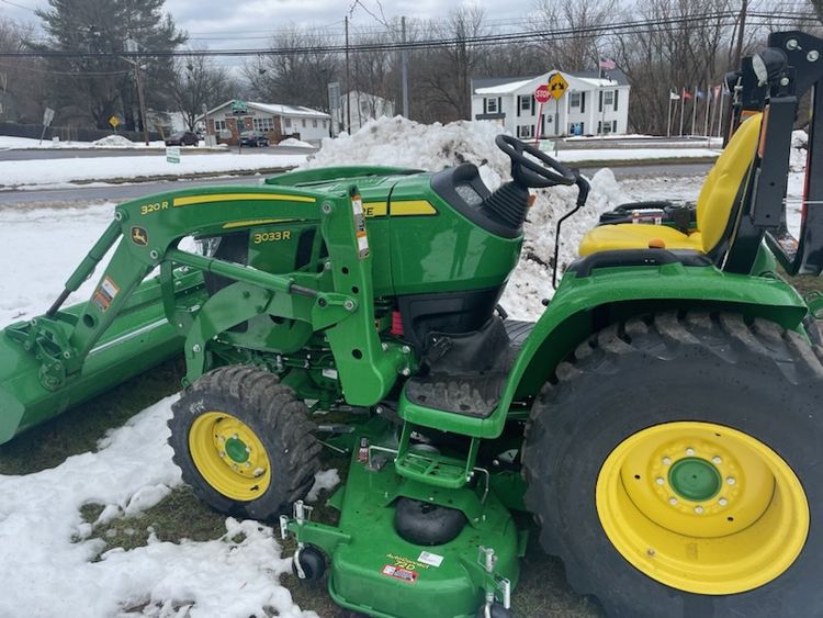 2023 John Deere 3033R