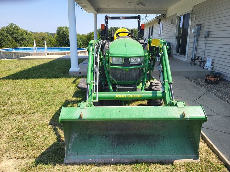 2017 John Deere 2032R