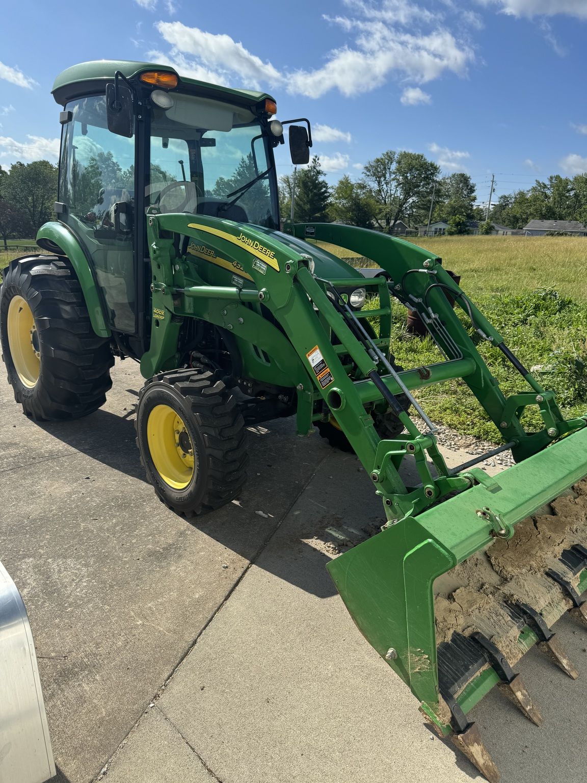 2011 John Deere 4320