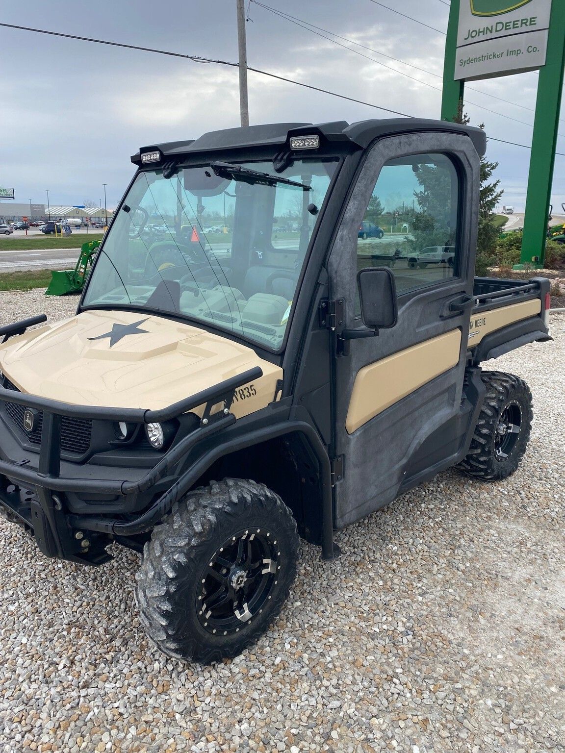 2021 John Deere XUV 835R Image