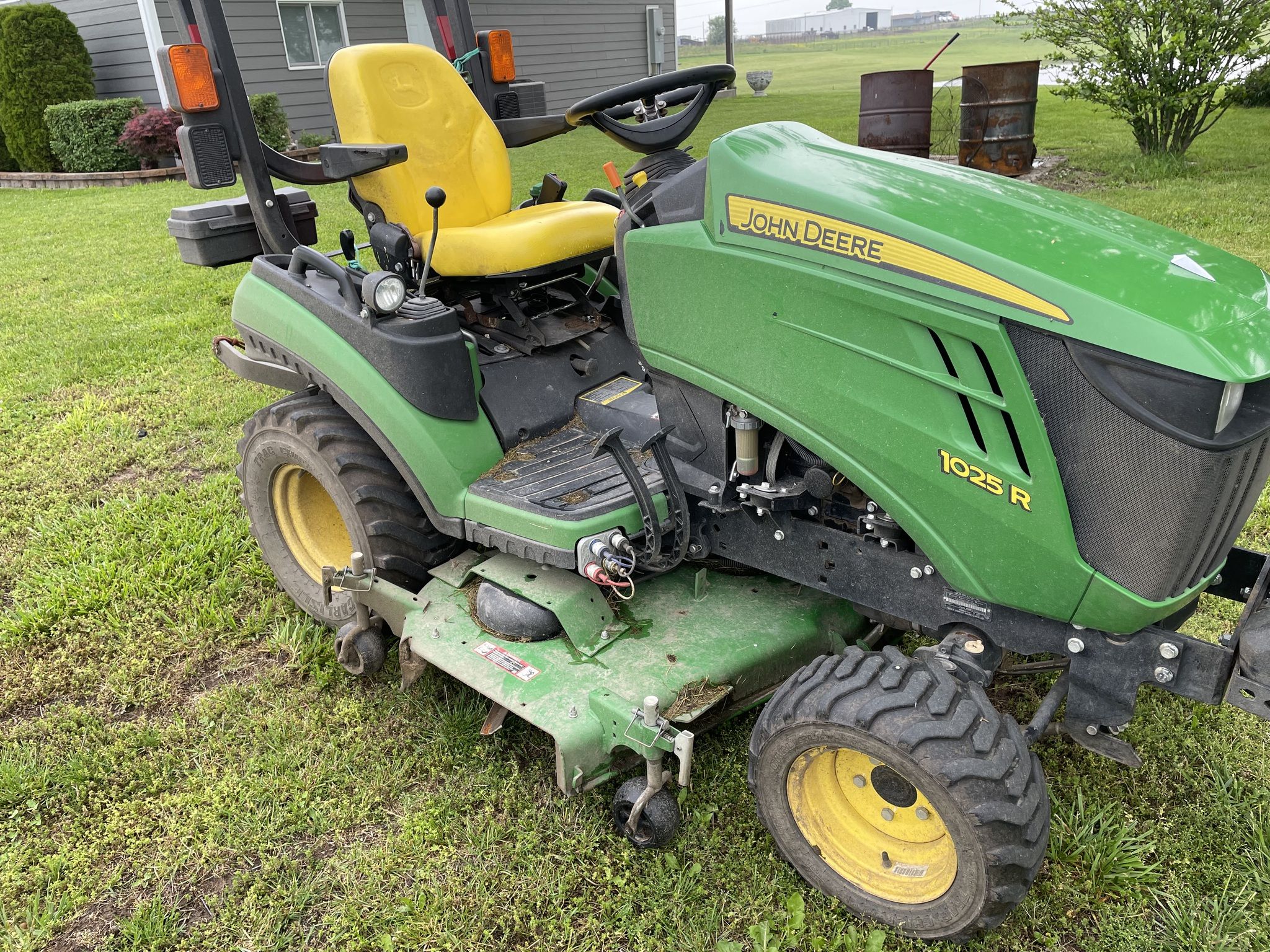 2016 John Deere 1025R