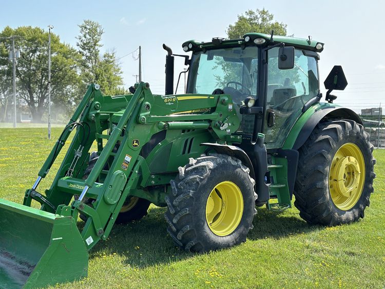 2017 John Deere 6130R