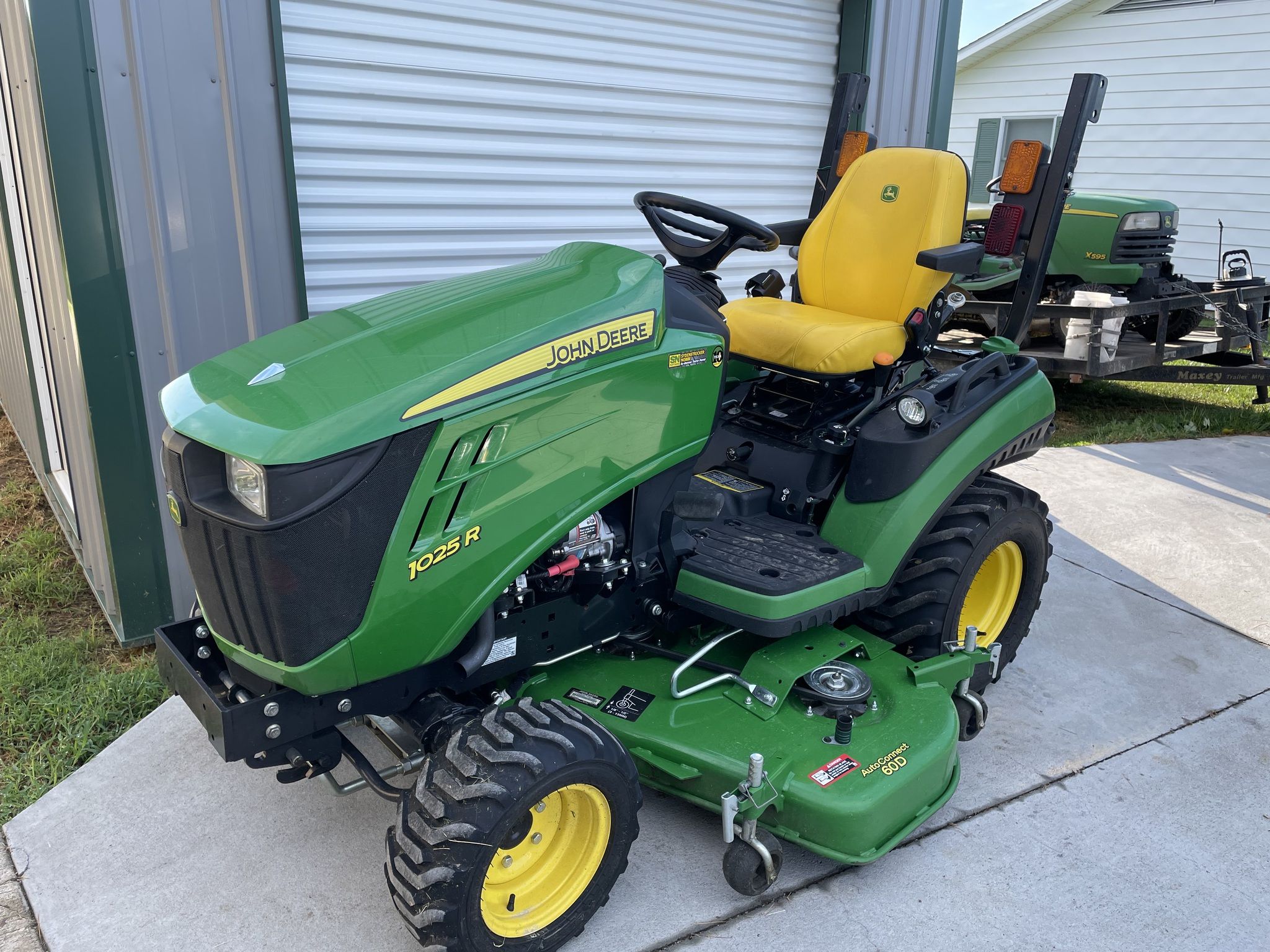 2021 John Deere 1025R Image