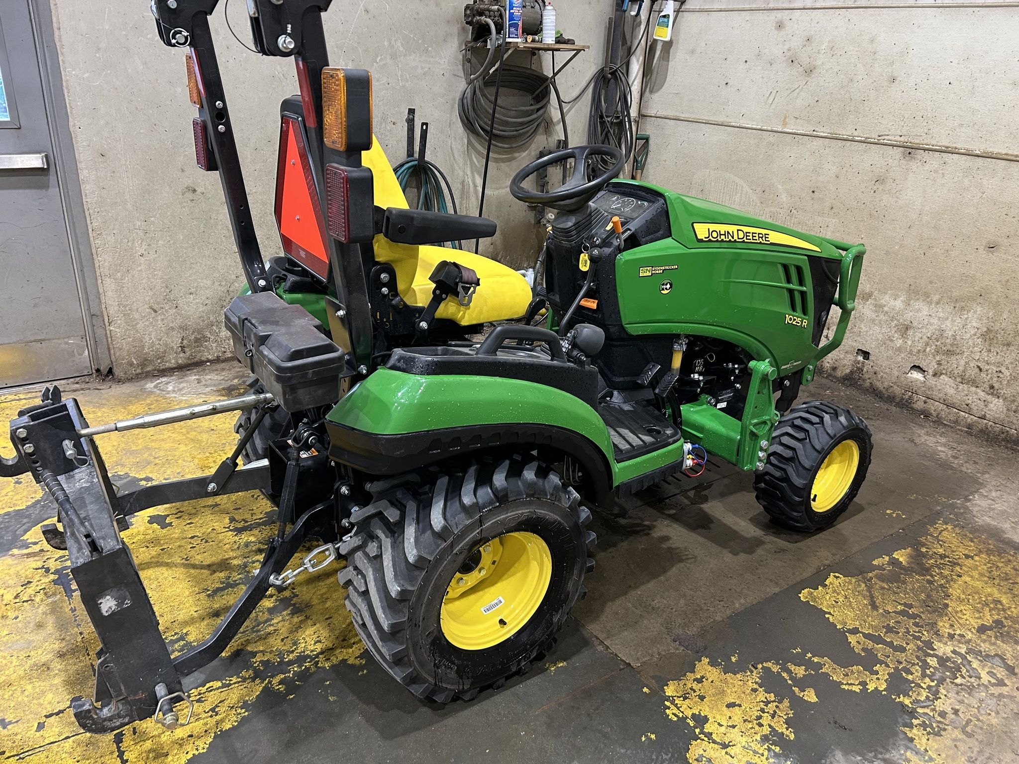 2020 John Deere 1025R Image