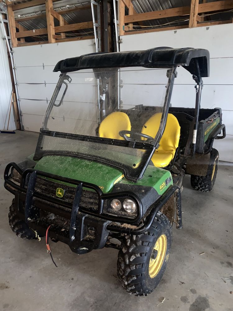 2012 John Deere XUV 825I GREEN