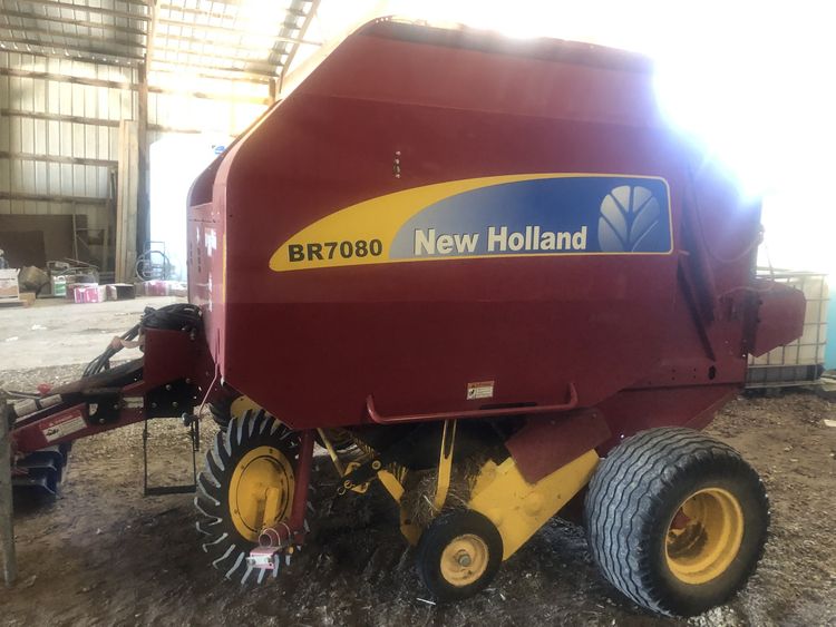 2013 New Holland BR7080