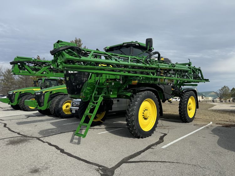 2024 John Deere 412R