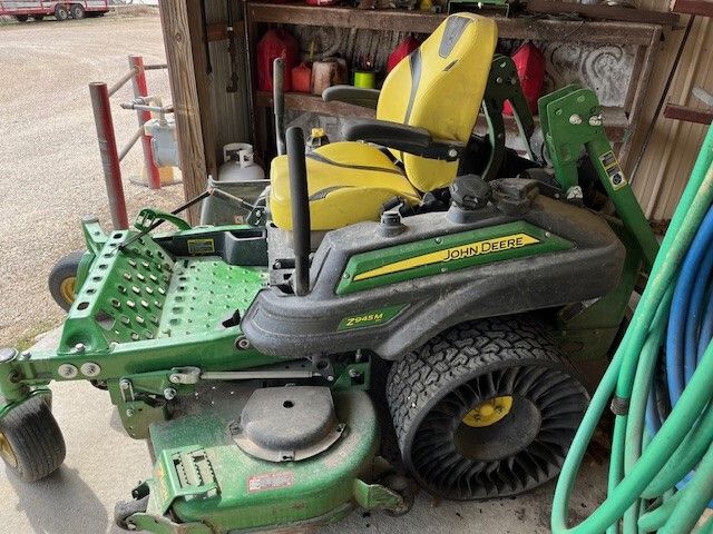 2021 John Deere Z945M EFI