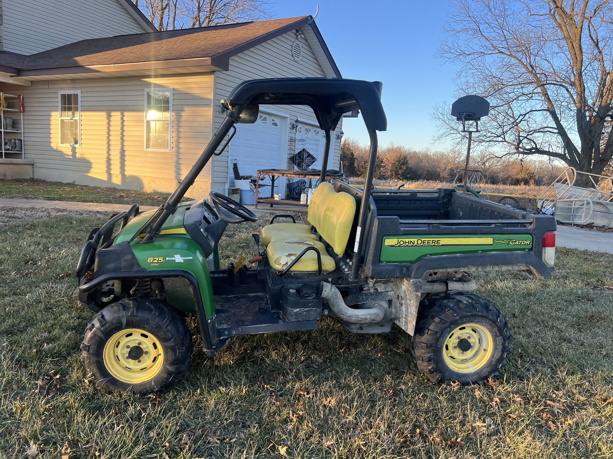 2011 John Deere XUV 825I GREEN