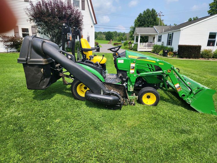 2021 John Deere 1025R Image