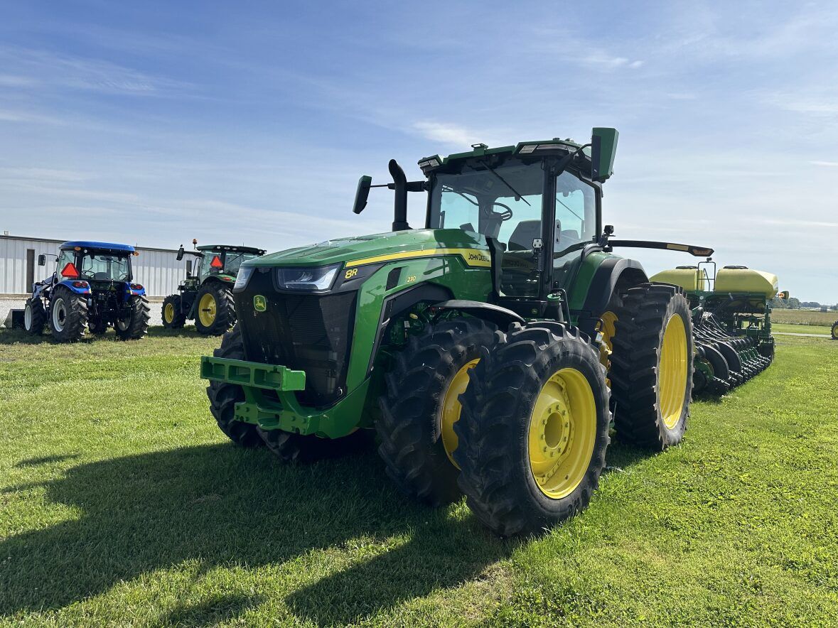 2023 John Deere 8R 230