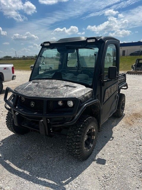 2022 John Deere XUV 835R Image