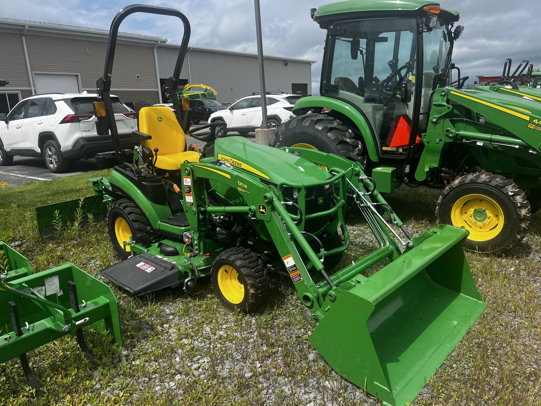 2024 John Deere 1025R