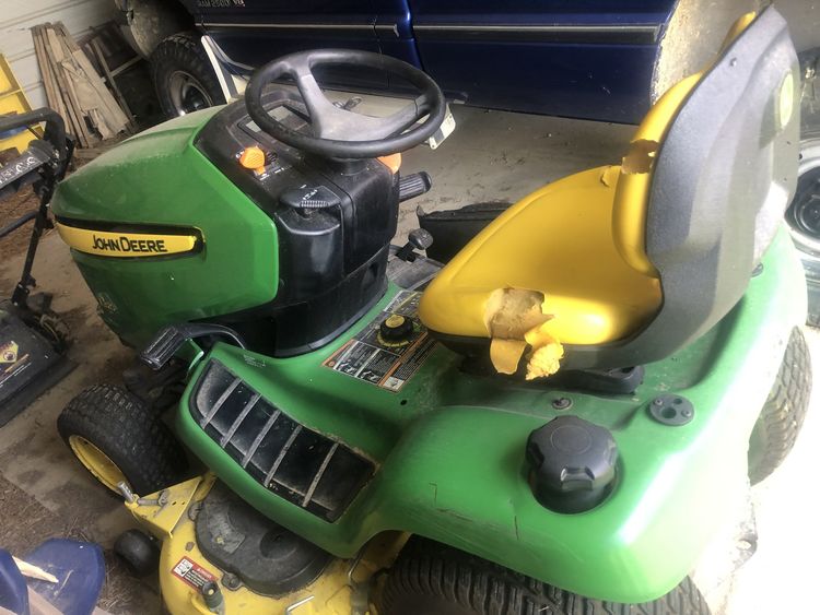 2011 John Deere X320