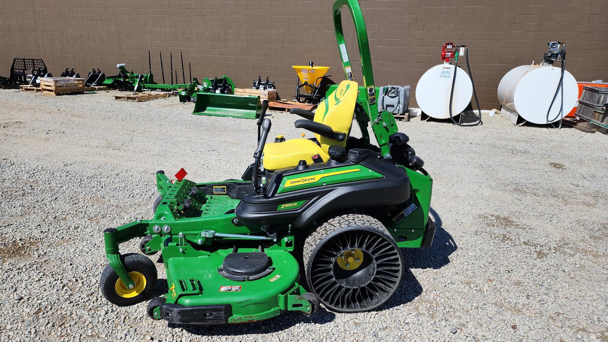 2023 John Deere Z950R