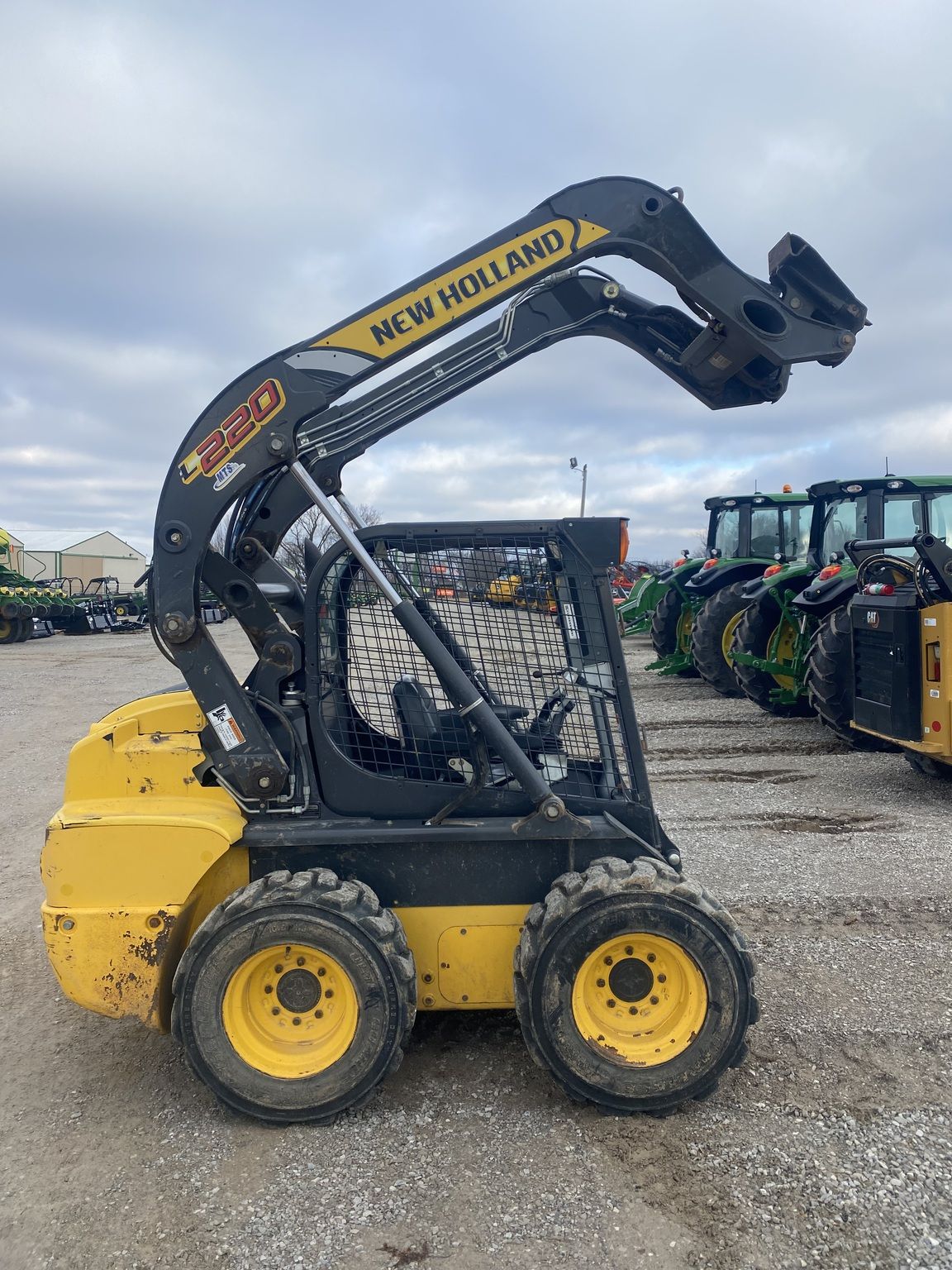 2013 New Holland L220