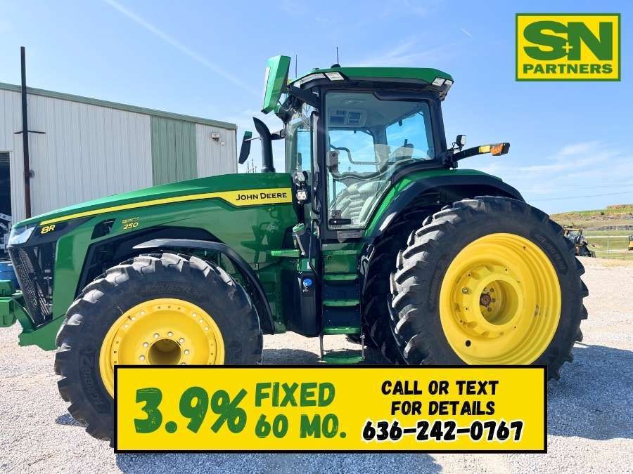 2023 John Deere 8R 250