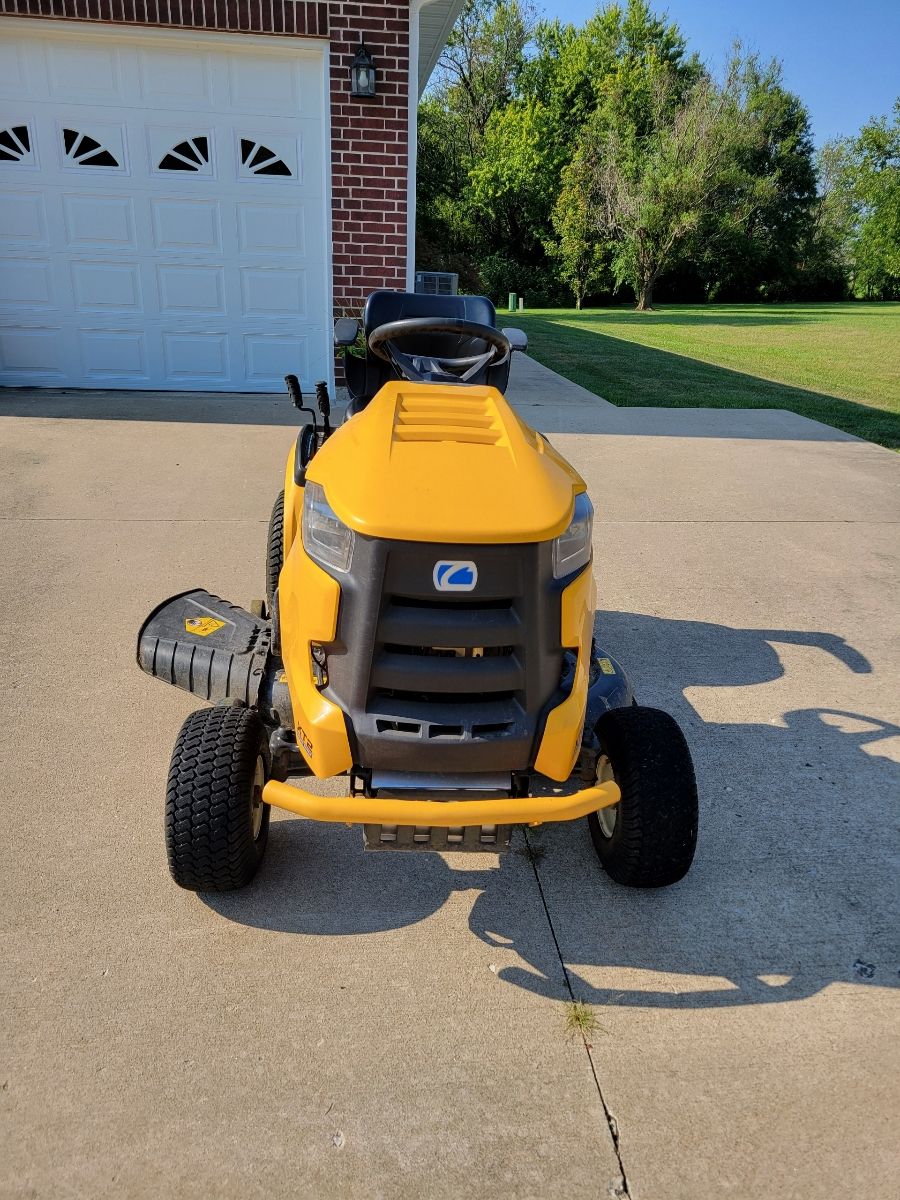 2017 Cub Cadet LX42