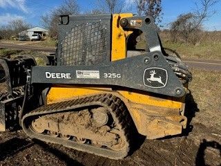 2022 John Deere 325G Image