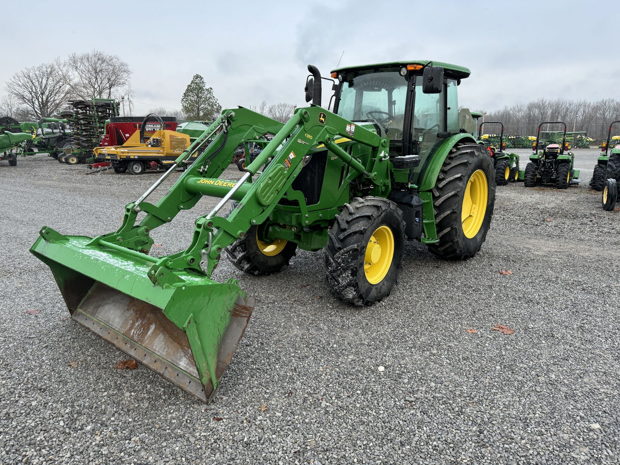 2019 John Deere 6105E