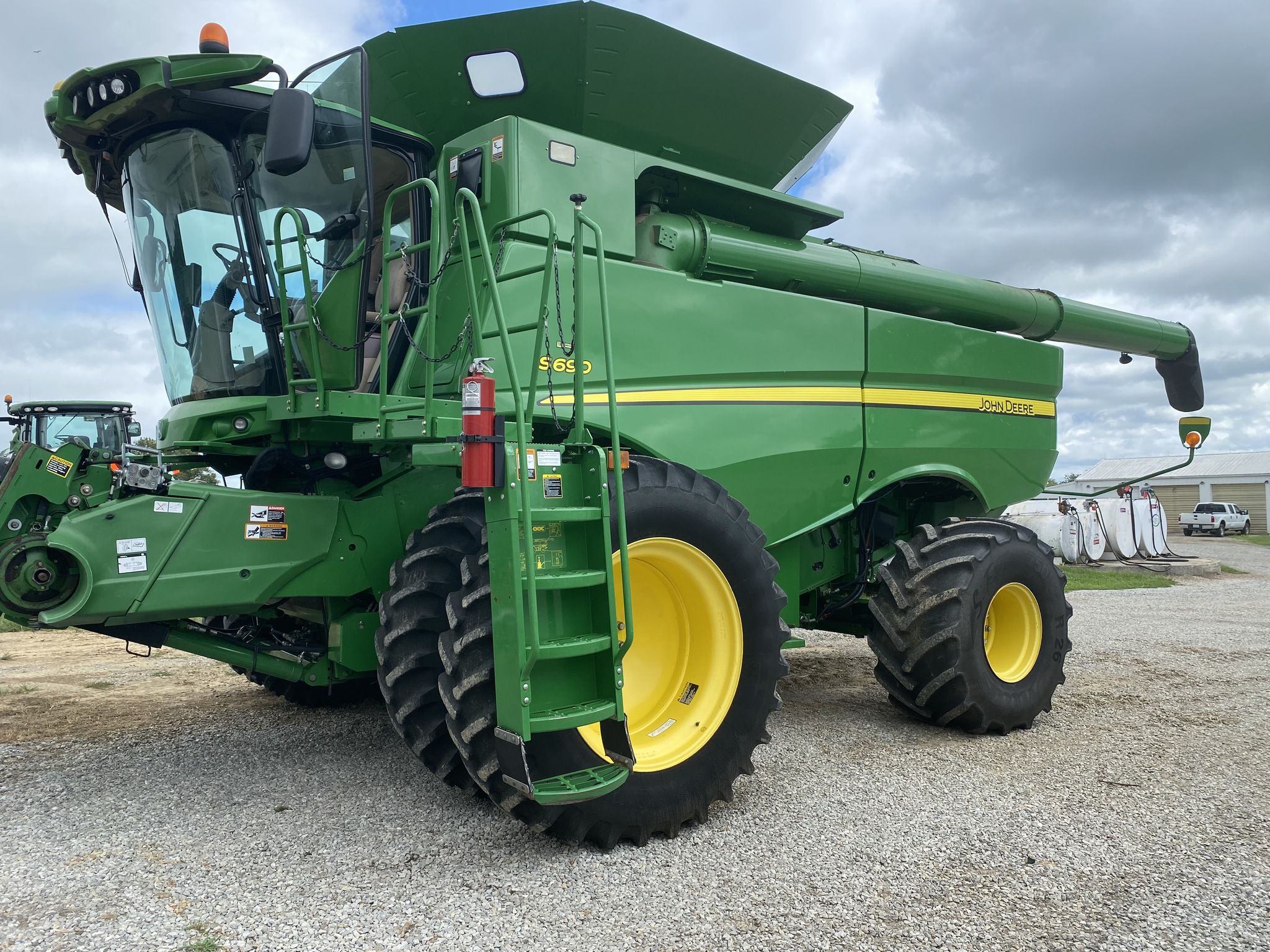 2013 John Deere S690