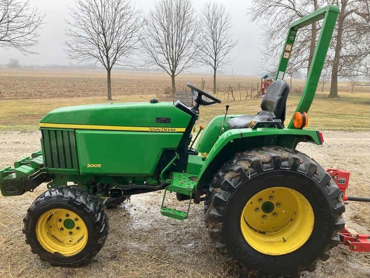 2008 John Deere 3005 Image