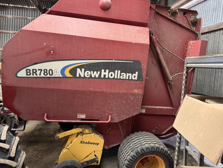 2007 New Holland BR780A Image