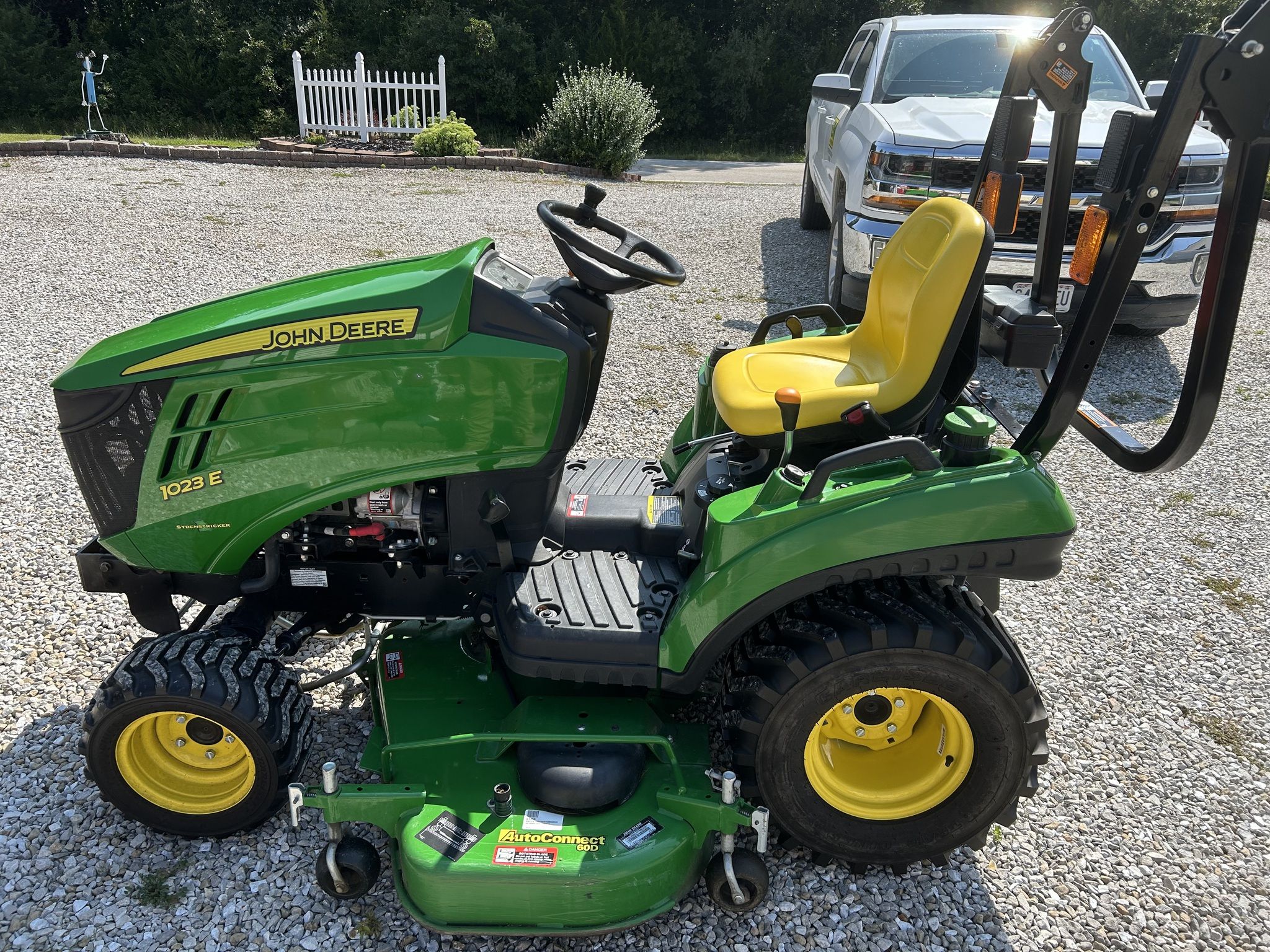 2019 John Deere 1023E Image