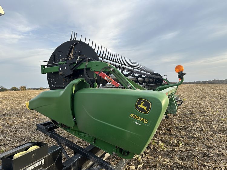 2018 John Deere 635FD Image