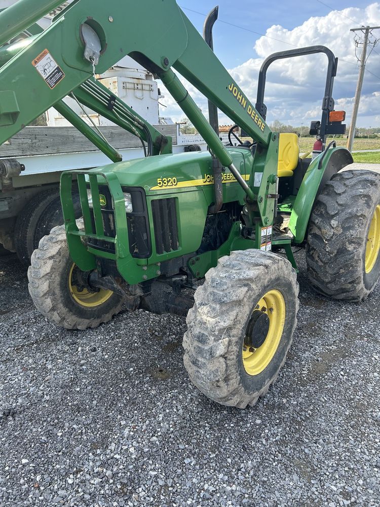 2002 John Deere 5320