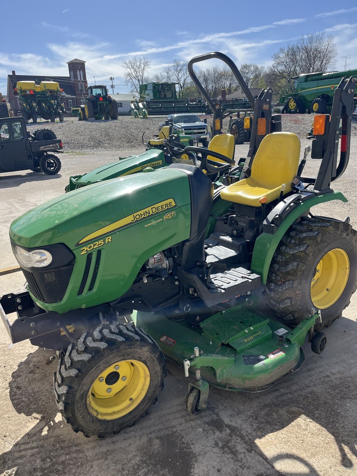 2015 John Deere 2025R