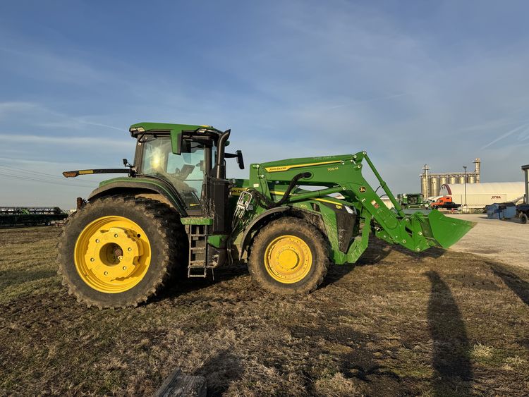 2024 John Deere 8R 250 Image