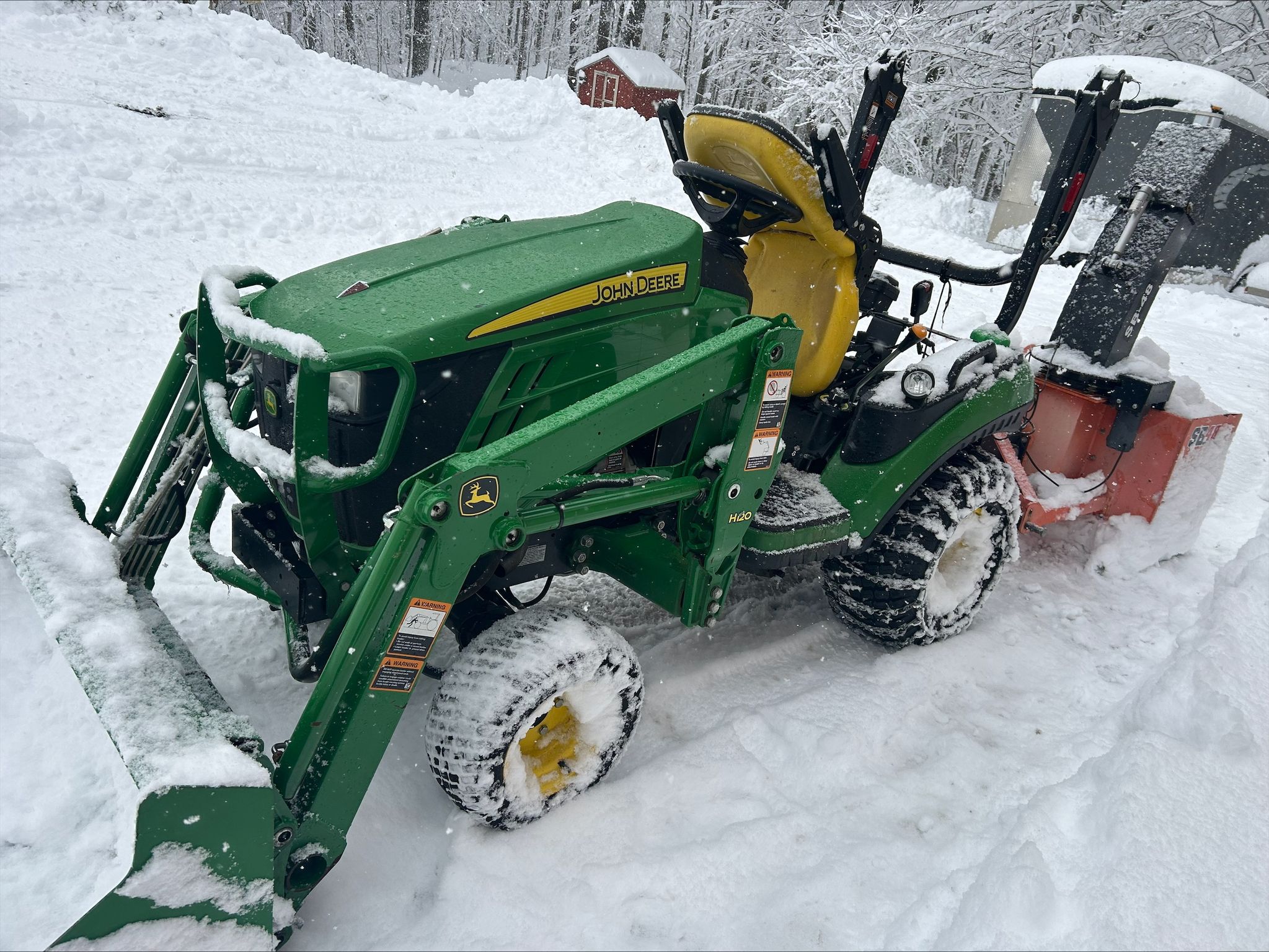 2016 John Deere 1025R Image