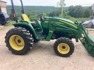 2004 John Deere 4720