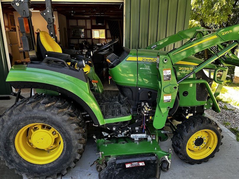 2019 John Deere 2038R