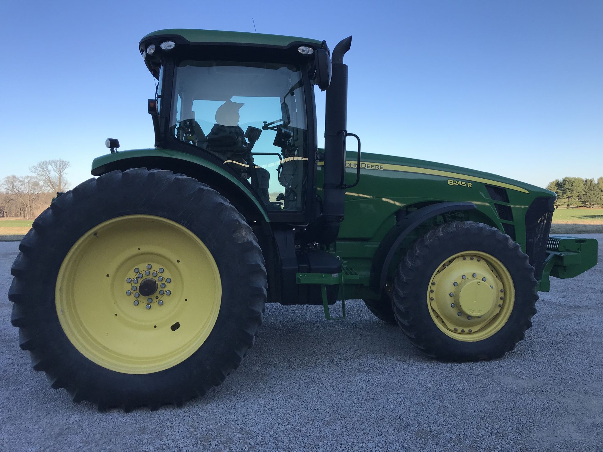 2010 John Deere 8245R