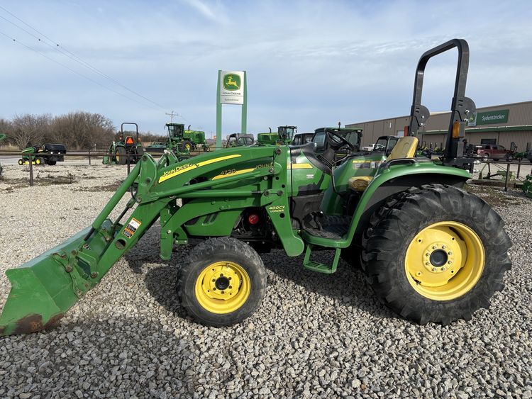 2012 John Deere 4720 Image