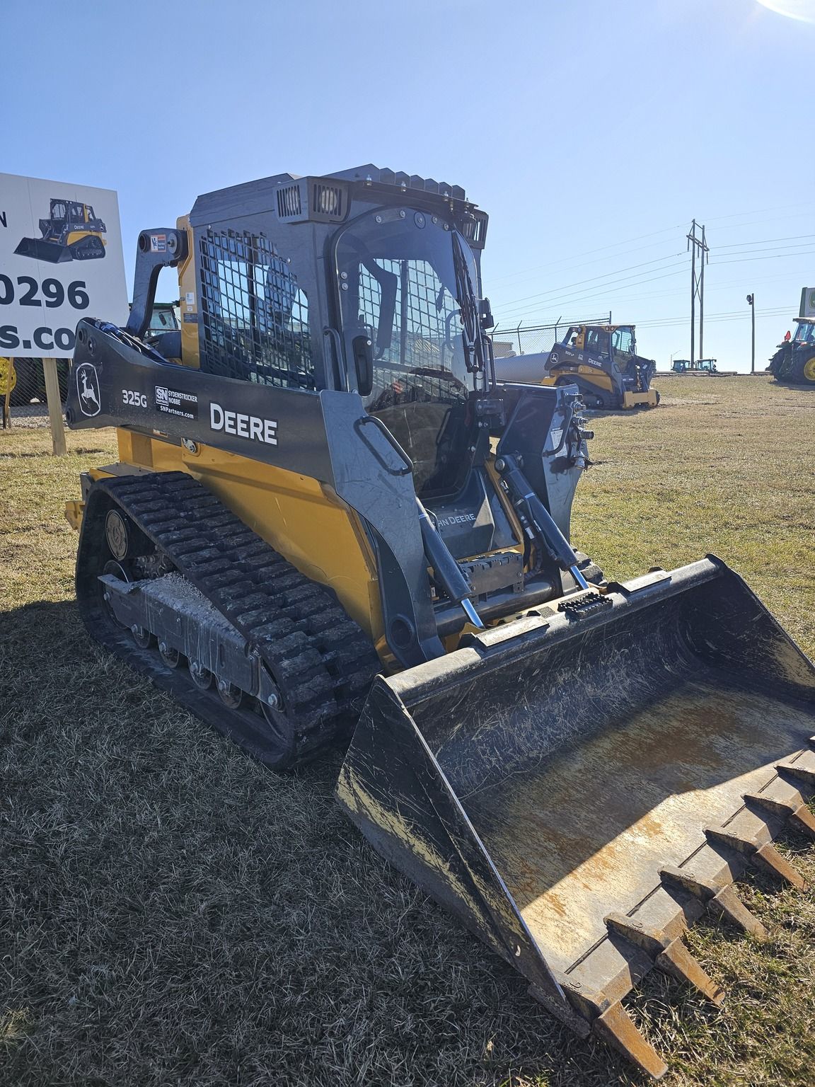 2023 John Deere 325G Image